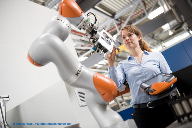 Production@TUM - Mensch und Roboter in der Industrie 4.0